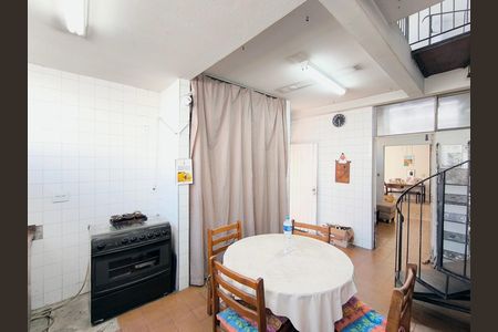 Casa para alugar com 500m², 3 quartos e 2 vagasCozinha