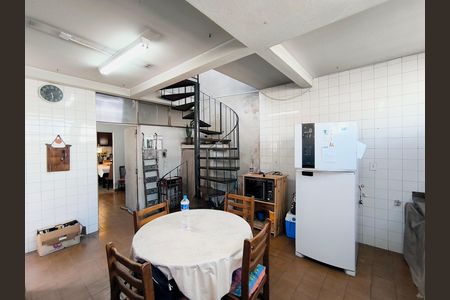 Casa para alugar com 500m², 3 quartos e 2 vagasCozinha