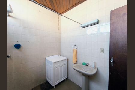 Casa para alugar com 500m², 3 quartos e 2 vagasBanheiro de serviço