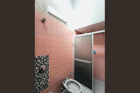 Casa para alugar com 500m², 3 quartos e 2 vagasBanheiro da Suíte