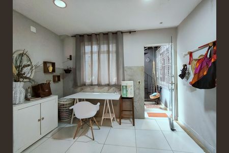 Casa à venda com 283m², 6 quartos e 1 vagaÁrea de Serviço
