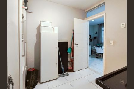 Casa à venda com 283m², 6 quartos e 1 vagaÁrea de Serviço