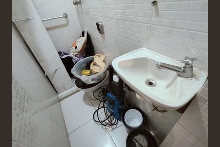 Casa à venda com 283m², 6 quartos e 1 vagaBanheiro de serviço