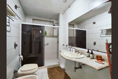 Casa à venda com 283m², 6 quartos e 1 vagaBanheiro Corredor