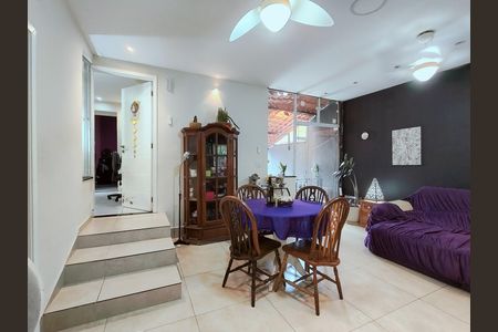 Casa à venda com 283m², 6 quartos e 1 vagaSala