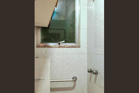 Casa à venda com 283m², 6 quartos e 1 vagaBanheiro de serviço