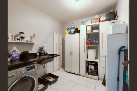 Casa à venda com 283m², 6 quartos e 1 vagaÁrea de Serviço