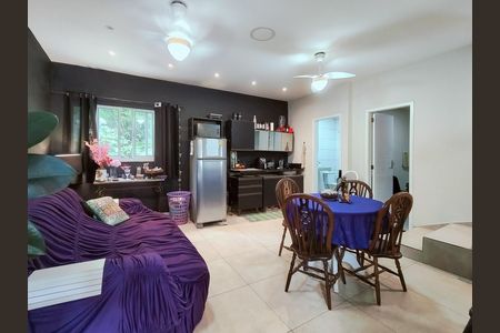 Casa à venda com 283m², 6 quartos e 1 vagaSala