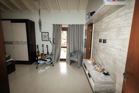 Casa à venda com 80m², 3 quartos e 2 vagasSuíte