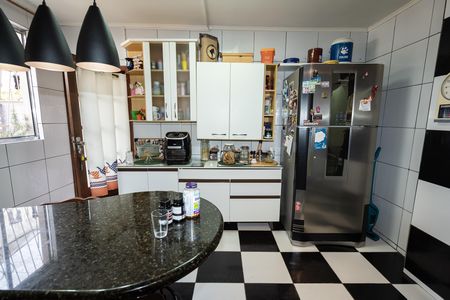 Casa à venda com 80m², 3 quartos e 2 vagasCozinha