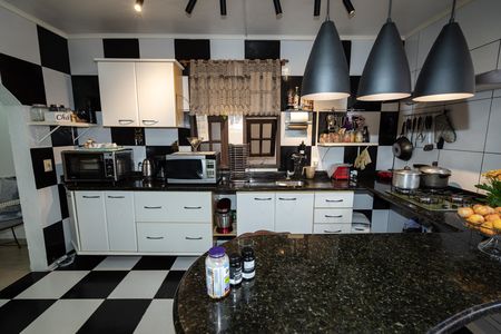 Casa à venda com 80m², 3 quartos e 2 vagasCozinha