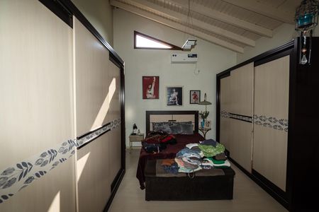 Casa à venda com 80m², 3 quartos e 2 vagasSuíte