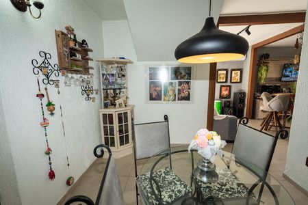 Casa à venda com 80m², 3 quartos e 2 vagasSala de Jantar