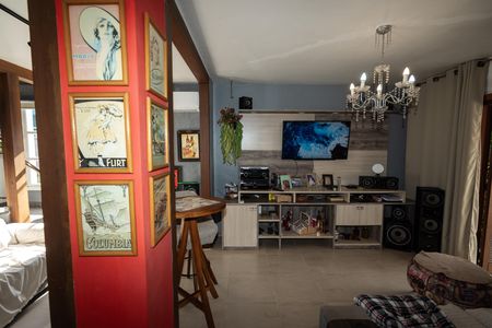 Sala de casa para alugar com 3 quartos, 80m² em Jardim Sabará, Porto Alegre