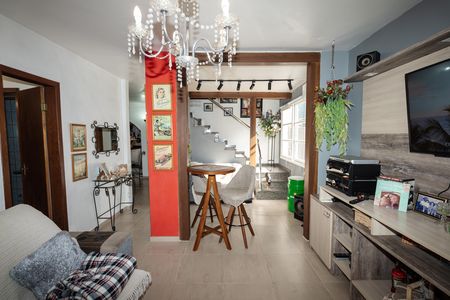 Sala de casa para alugar com 3 quartos, 80m² em Jardim Sabará, Porto Alegre