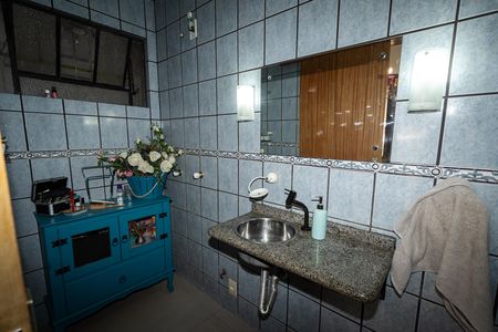 Casa à venda com 80m², 3 quartos e 2 vagasLavabo