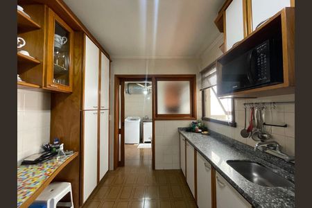 Apartamento à venda com 137m², 3 quartos e 2 vagas Apartamento à venda com 137m², 3 quartos e 2 vagasCozinha