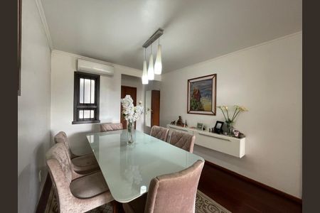 Apartamento à venda com 137m², 3 quartos e 2 vagas Apartamento à venda com 137m², 3 quartos e 2 vagasSala jantar