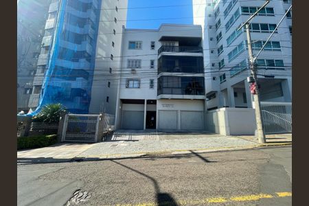 Apartamento à venda com 137m², 3 quartos e 2 vagas Apartamento à venda com 137m², 3 quartos e 2 vagasFachada