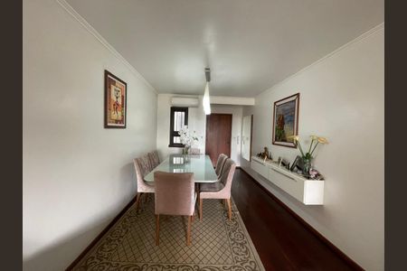 Apartamento à venda com 137m², 3 quartos e 2 vagas Apartamento à venda com 137m², 3 quartos e 2 vagasSala jantar