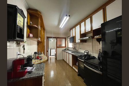 Apartamento à venda com 137m², 3 quartos e 2 vagas Apartamento à venda com 137m², 3 quartos e 2 vagasCozinha