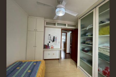 Apartamento à venda com 137m², 3 quartos e 2 vagas Apartamento à venda com 137m², 3 quartos e 2 vagasQuarto 2