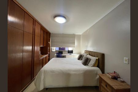 Apartamento à venda com 137m², 3 quartos e 2 vagas Apartamento à venda com 137m², 3 quartos e 2 vagasSuíte