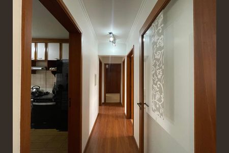 Apartamento à venda com 137m², 3 quartos e 2 vagas Apartamento à venda com 137m², 3 quartos e 2 vagasCorredor
