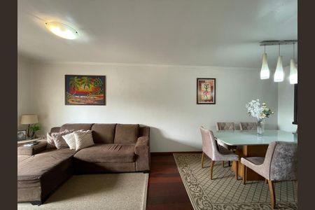 Apartamento à venda com 137m², 3 quartos e 2 vagas Apartamento à venda com 137m², 3 quartos e 2 vagasSala jantar