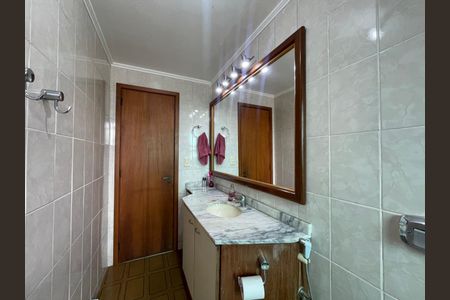 Apartamento à venda com 137m², 3 quartos e 2 vagas Apartamento à venda com 137m², 3 quartos e 2 vagasBanheiro social