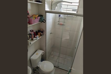 Banheiro de apartamento à venda com 2 quartos, 43m² em Jardim Santa Teresinha, São Paulo
