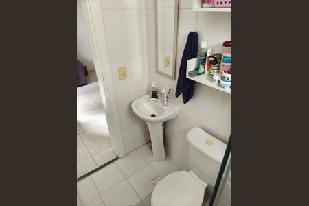 Banheiro de apartamento à venda com 2 quartos, 43m² em Jardim Santa Teresinha, São Paulo