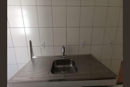 Apartamento para alugar com 42m², 2 quartos e sem vaga Apartamento para alugar com 42m², 2 quartos e sem vagaCozinha e Área de Serviço