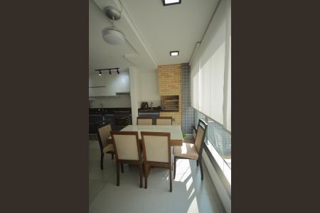 Apartamento à venda com 82m², 3 quartos e 2 vagasSala/cozinha - Living 