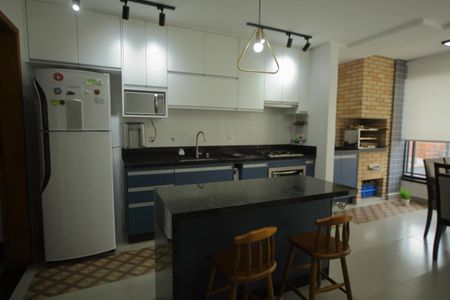 Apartamento à venda com 82m², 3 quartos e 2 vagasCozinha 