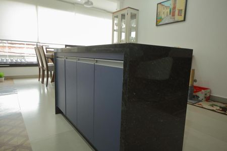 Apartamento à venda com 82m², 3 quartos e 2 vagasCozinha 