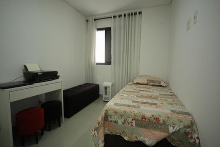 Apartamento à venda com 82m², 3 quartos e 2 vagasQuarto 2 
