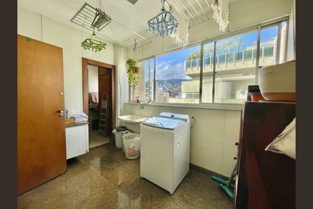 Apartamento à venda com 198m², 4 quartos e 3 vagas