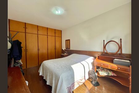 Apartamento à venda com 198m², 4 quartos e 3 vagas