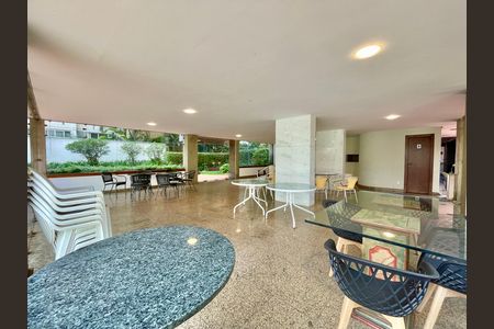 Apartamento à venda com 198m², 4 quartos e 3 vagas