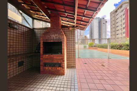 Apartamento à venda com 198m², 4 quartos e 3 vagas