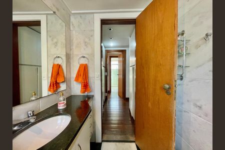 Apartamento à venda com 198m², 4 quartos e 3 vagas