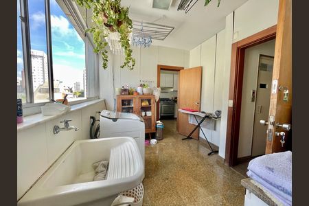 Apartamento à venda com 198m², 4 quartos e 3 vagas