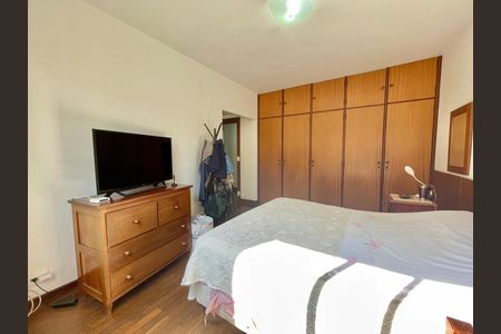 Apartamento à venda com 198m², 4 quartos e 3 vagas