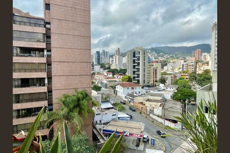Apartamento à venda com 198m², 4 quartos e 3 vagas