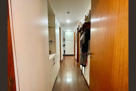 Apartamento à venda com 198m², 4 quartos e 3 vagas