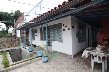 Casa à venda com 103m², 3 quartos e 1 vagaFrente