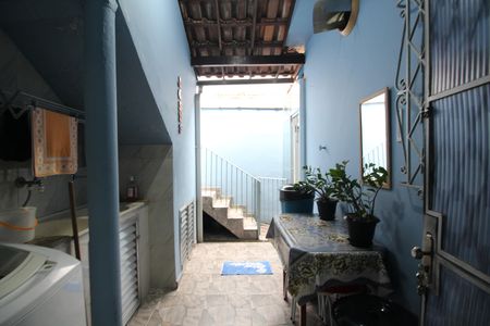 Casa à venda com 103m², 3 quartos e 1 vagaÁrea de Serviço