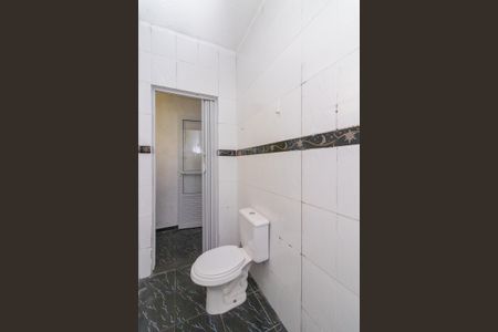 Casa para alugar com 261m², 2 quartos e 2 vagas Casa para alugar com 261m², 2 quartos e 2 vagasBanheiro