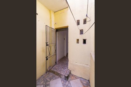 Casa para alugar com 261m², 2 quartos e 2 vagas Casa para alugar com 261m², 2 quartos e 2 vagasPortão